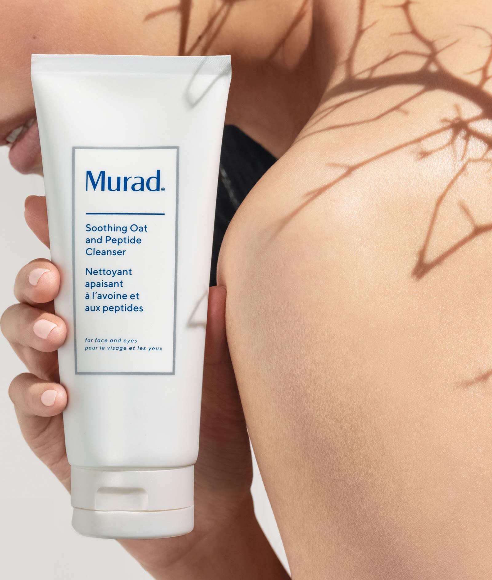 Nettoyant apaisant à l'avoine et aux peptides